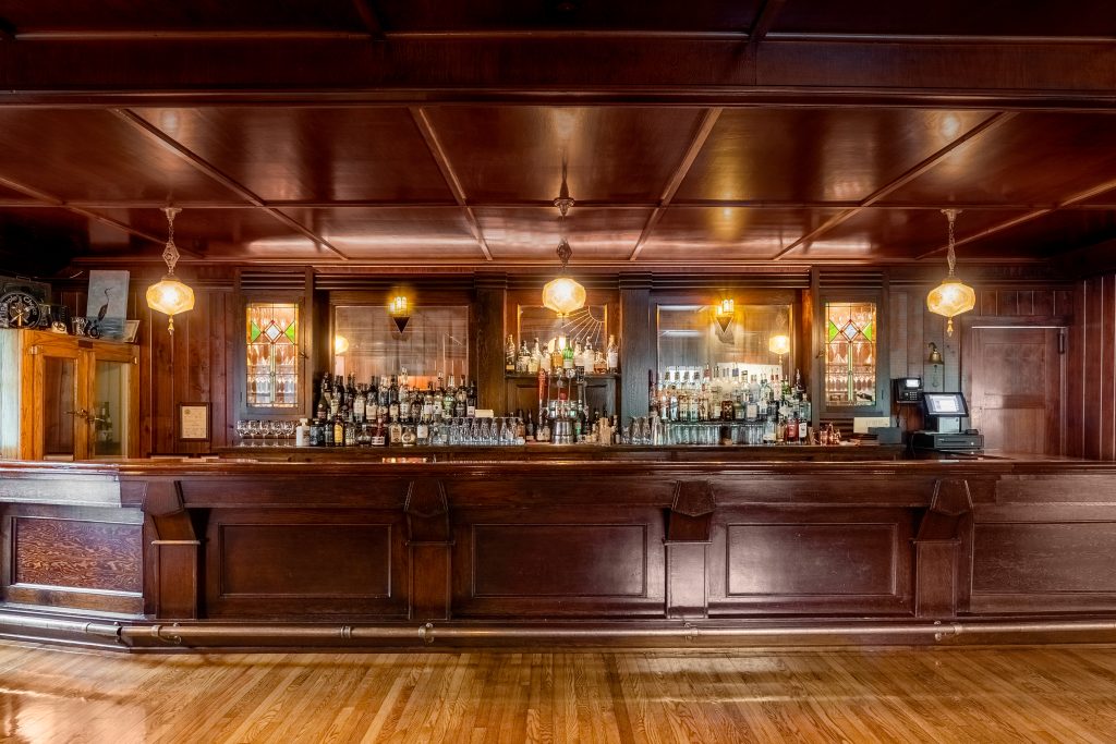 Venue in Newton NJ is Perfect for Your Anniversary Party